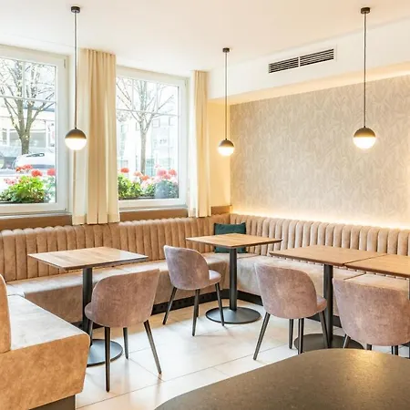 Lokomotive Ξενοδοχείο 3*