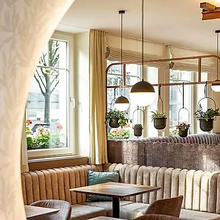 Lokomotive Hotel 3*