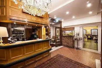 Lokomotive 3* Λιντς