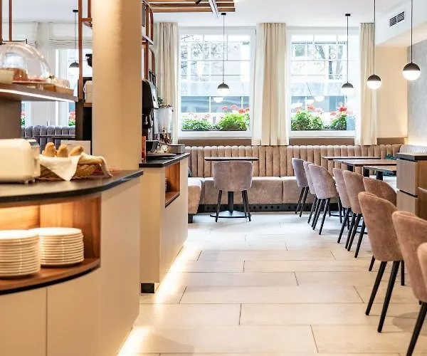 Lokomotive Otel Linz